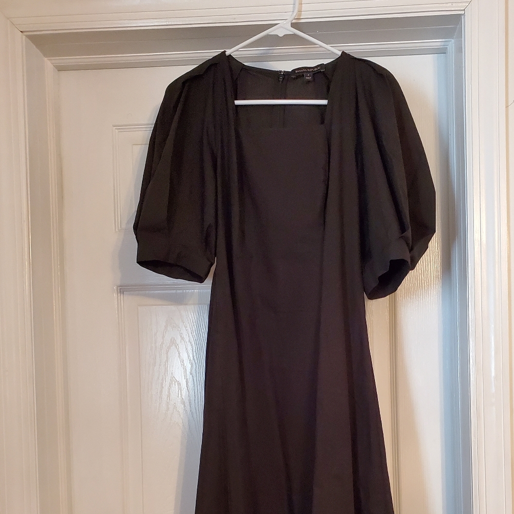 BR puff sleeve square neck cotton midi size 4